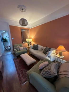 Tranquil & Family-friendly 3BD Home Clapham!